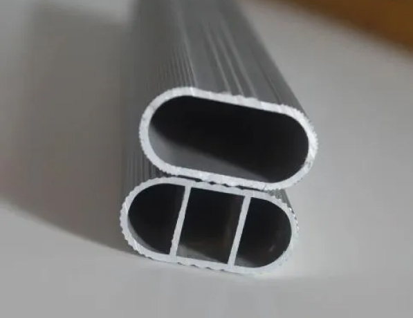 Профиль алюминиевый прессованный овальный АМ4 50х25х4 мм ГОСТ 18591-91 фото